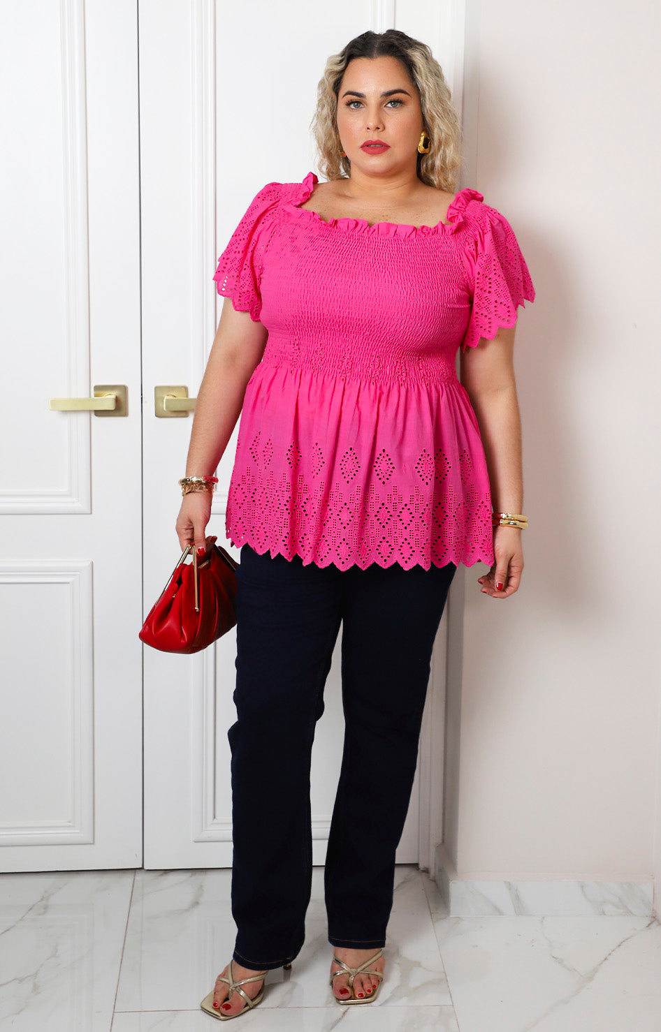 Blusa peplum con bordado calado