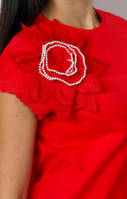 Blusa con detalle floral de encaje