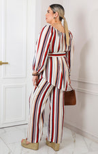 Conjunto beige con estampado a rayas