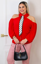 Blusa con hombros descubiertos y pañoleta