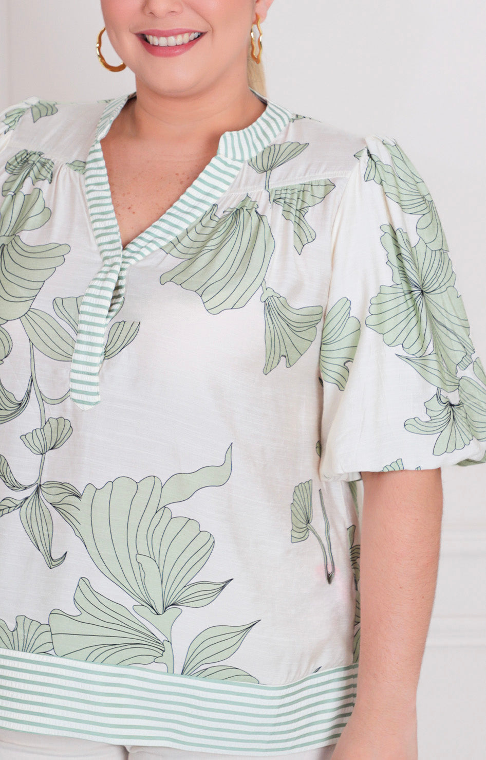 Blusa estampada con manga globo - BLUSAS CURVY Boutiquemirel 