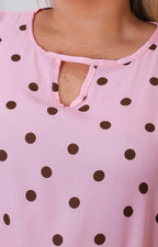 Vestido corto estampado de lunares con olán