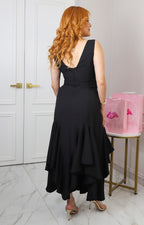 Vestido negro con volantes