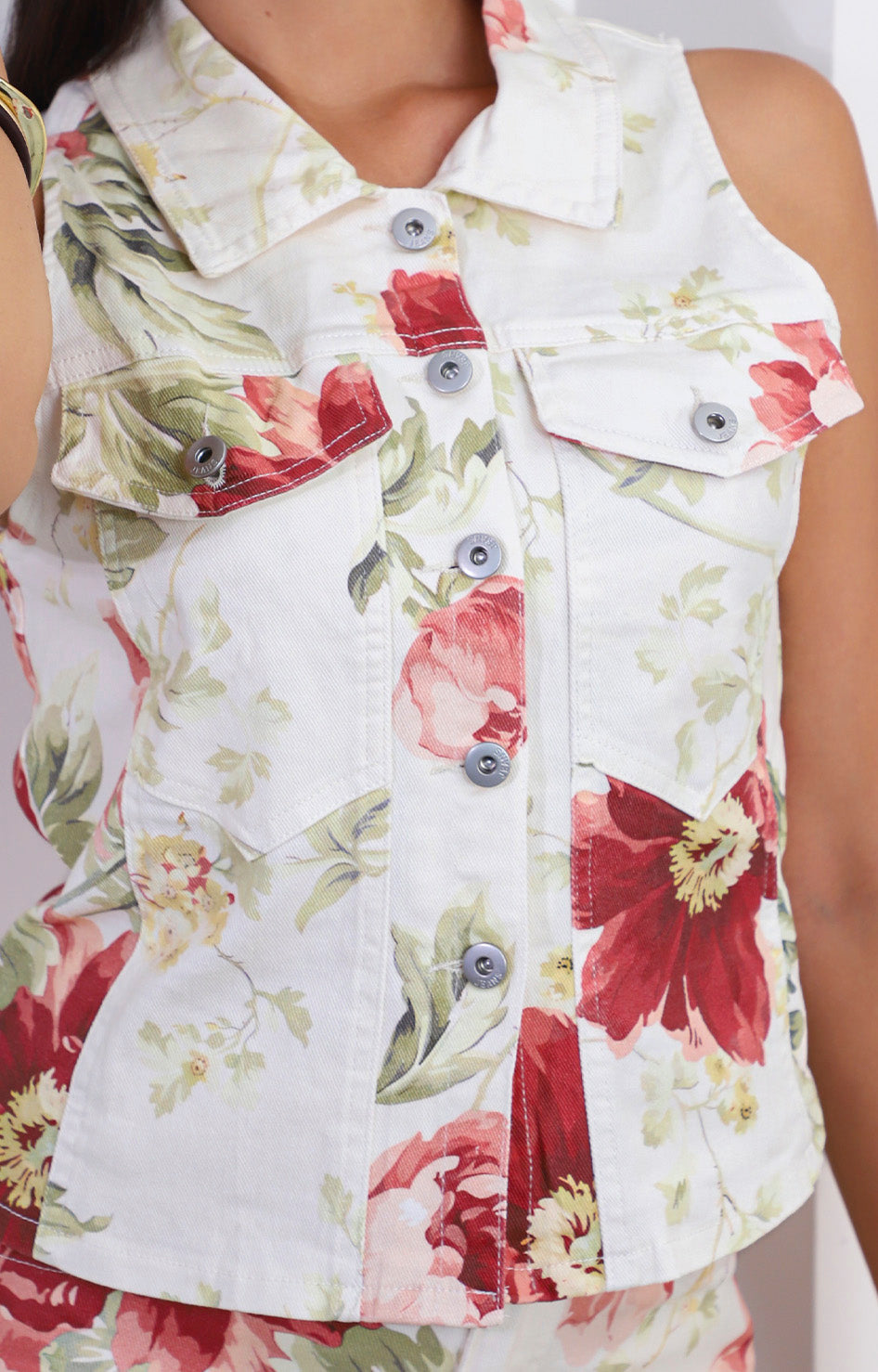 Conjunto floral denim