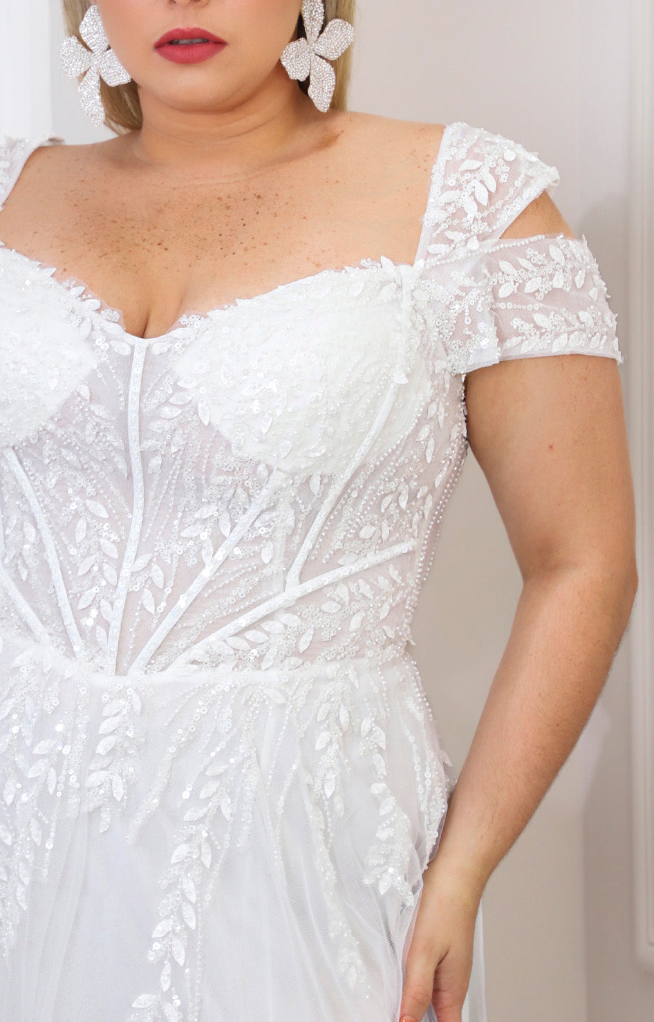 Vestido blanco con aplicaciones