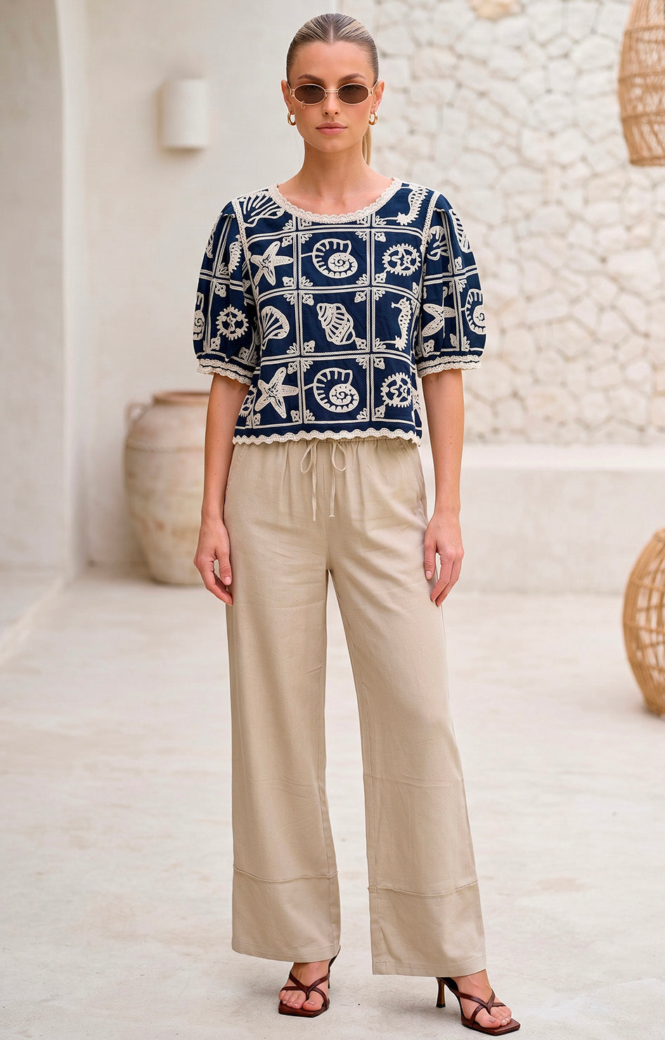 Blusa azul marino con bordado - BLUSAS REGULAR Boutiquemirel 