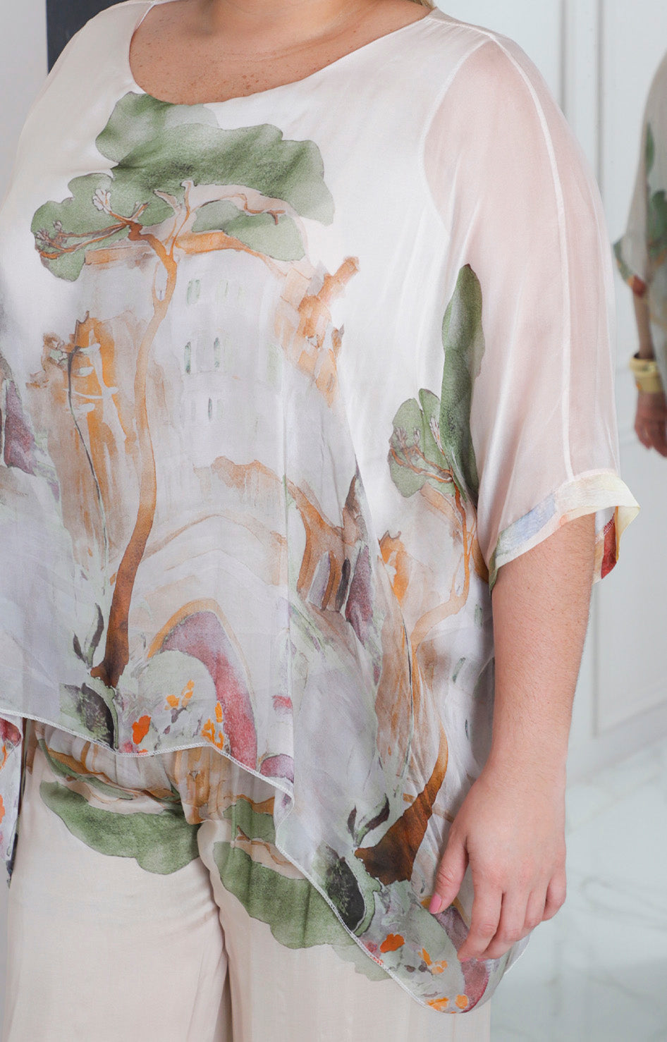 Conjunto beige estampado acuarela