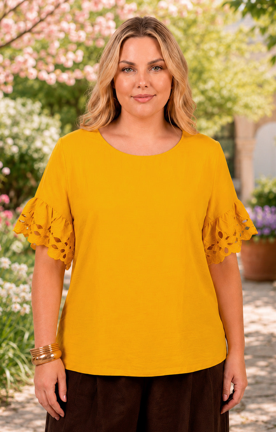 Blusa con manga guipur - BLUSAS CURVY Boutiquemirel 