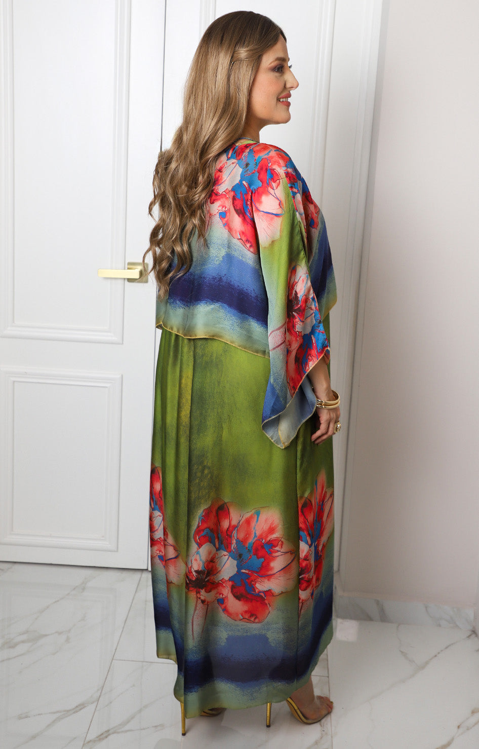 Vestido de dos piezas con sobrecapa