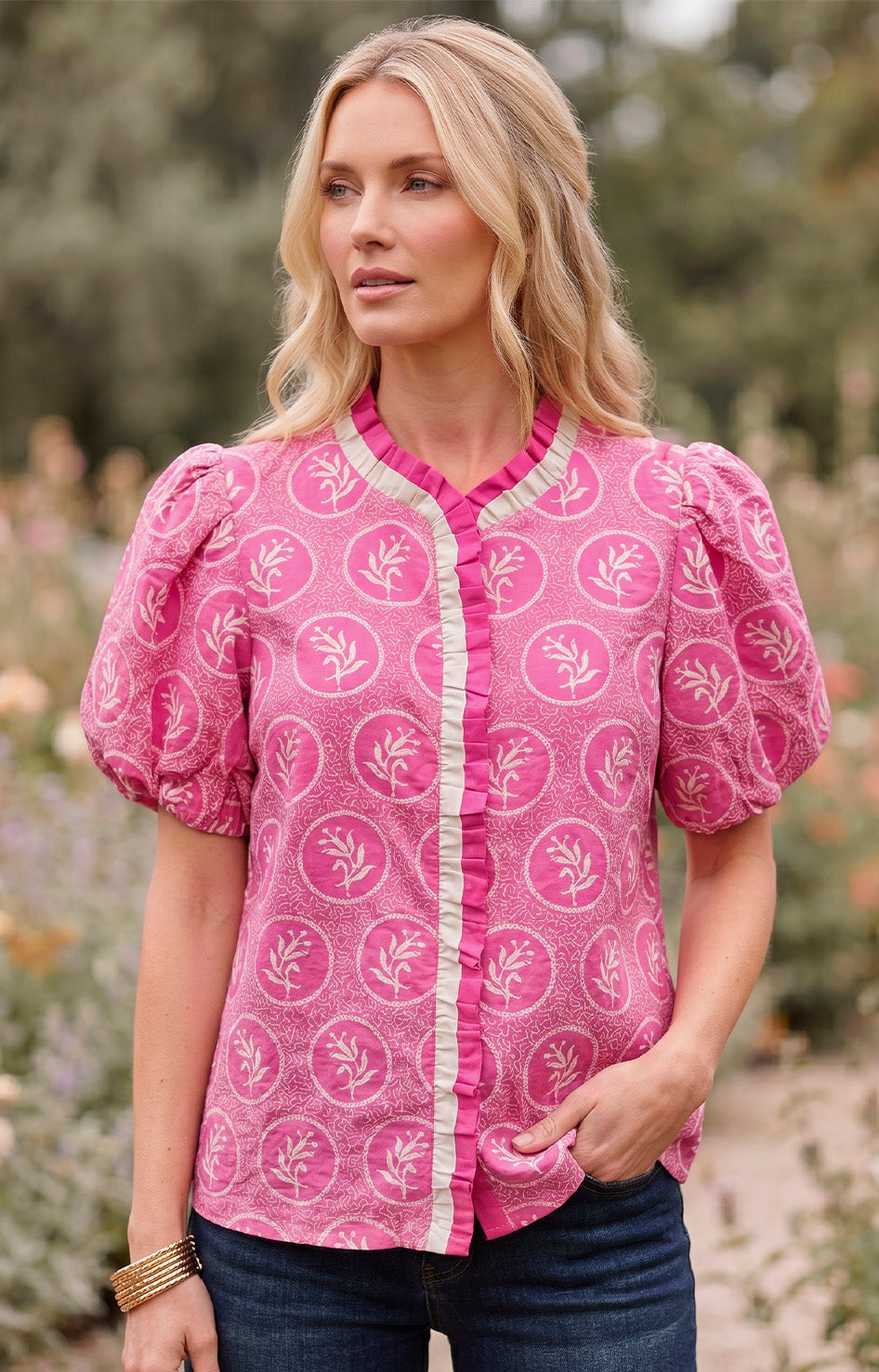 Blusa fucsia con detalle bordado - BLUSAS REGULAR Boutiquemirel 