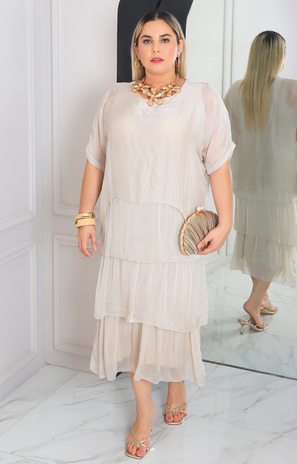 Vestido beige midi en capas