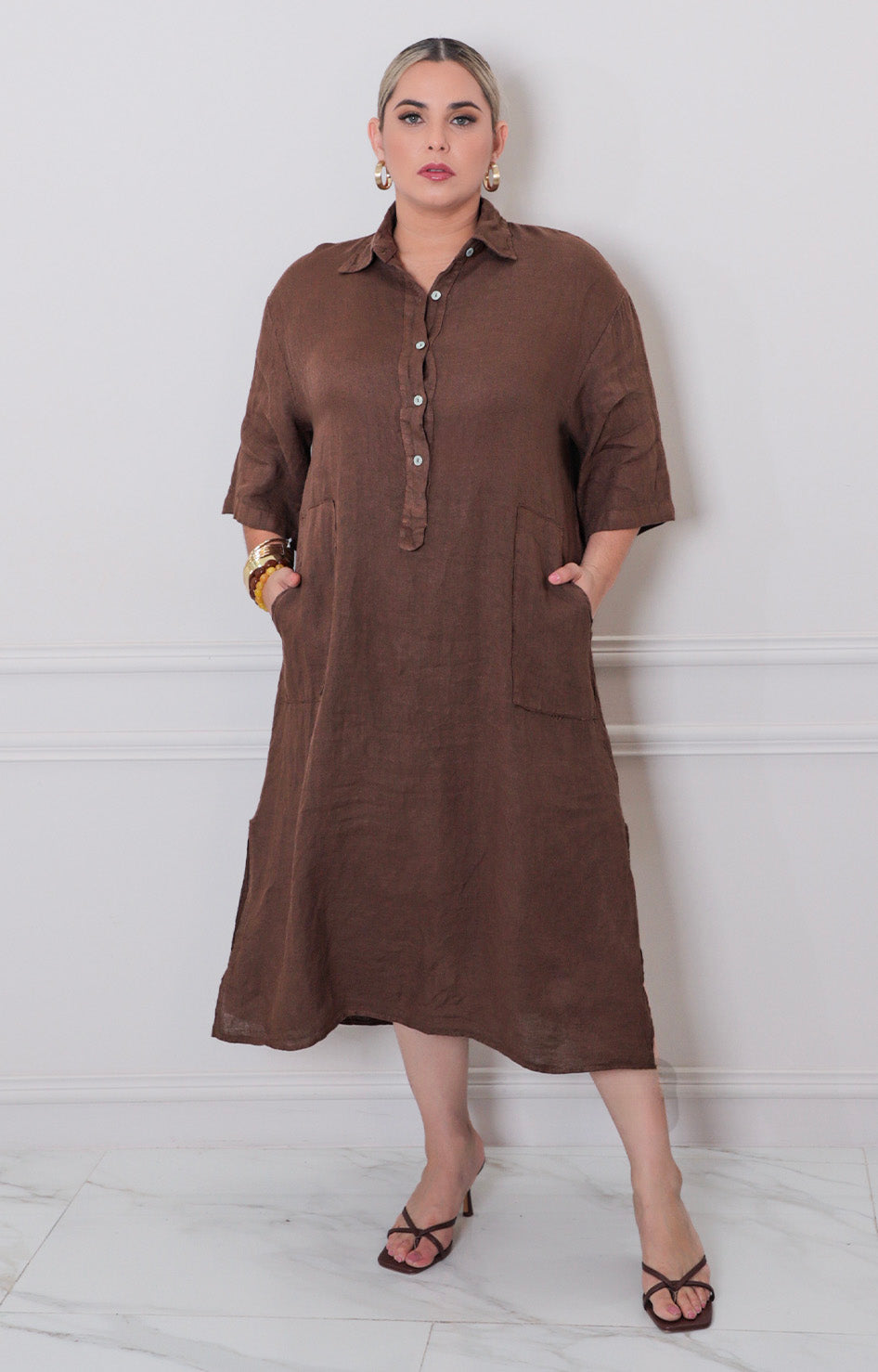 Vestido cafe liso - VESTIDO CORTO CURVY Boutiquemirel 