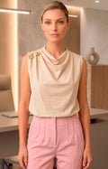 Blusa drapeada con detalles dorados