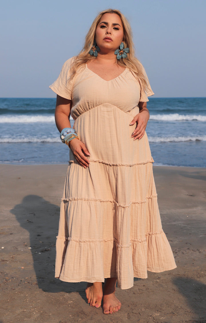Vestido beige largo - VESTIDO LARGO CURVY Boutiquemirel 