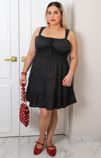 Vestido corto con fruncido en cintura