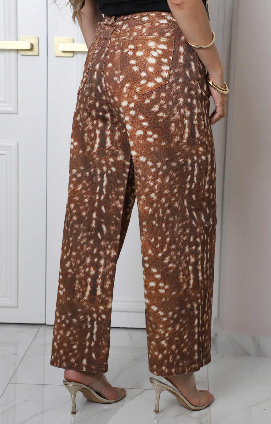 Pantalón café estampado animal print