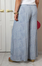 Pantalón a rayas azul de tiro alto