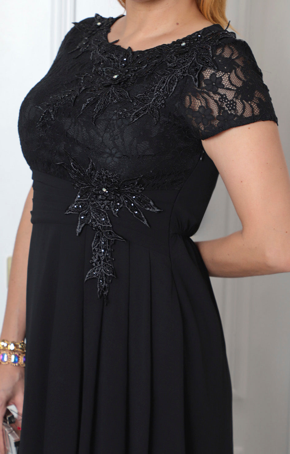 Vestido largo negro con encaje