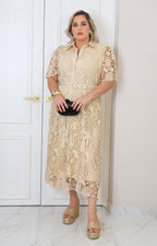 Vestido de guipur con cinturón