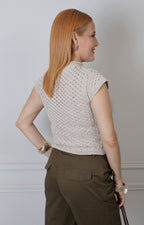 Blusa beige tejida Boutiquemirel con cierres decorativos, estilo regular
