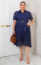 Vestido de guipur floral con cinturón