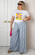 Pantalón a rayas azul de tiro alto