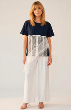 Blusa con aplicación de encaje