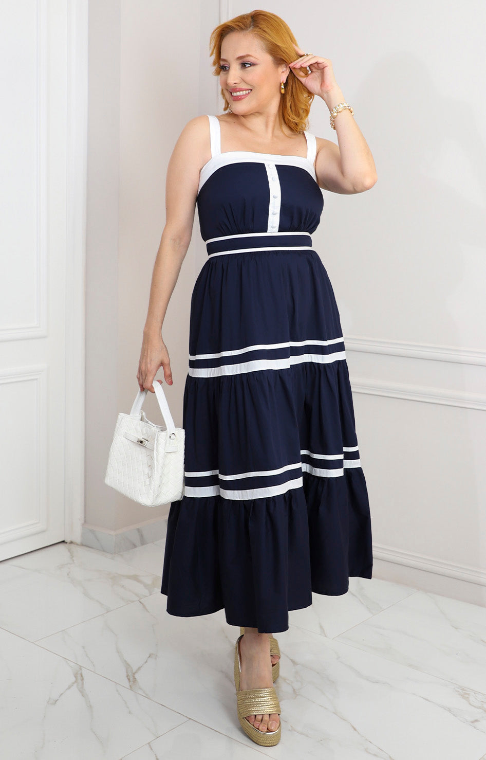 Vestido azul marino de tirantes