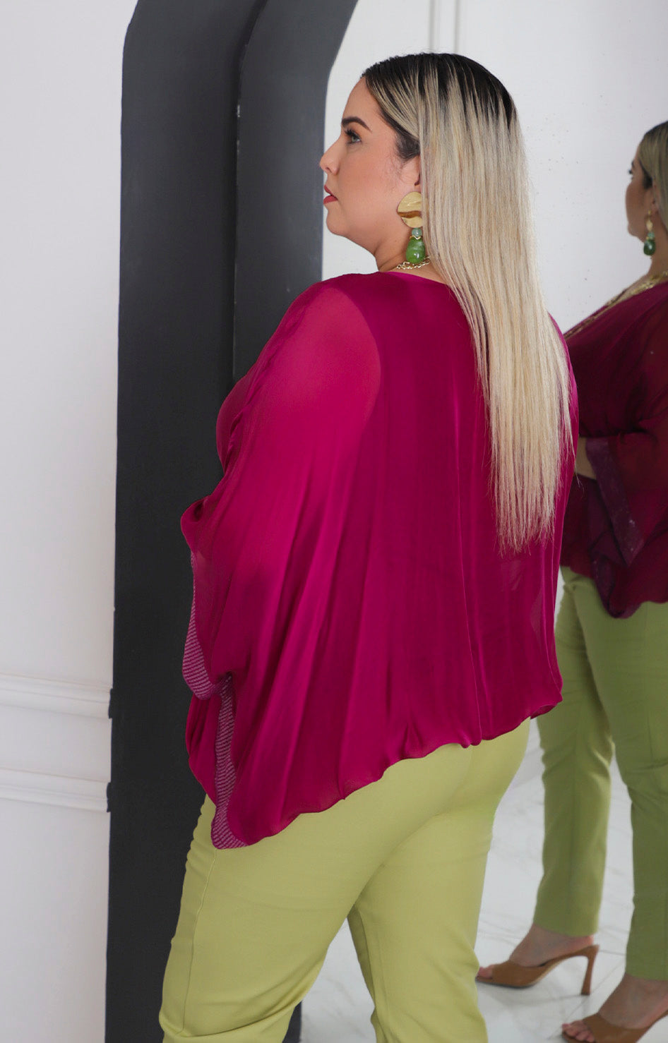 Blusa de seda con brillos