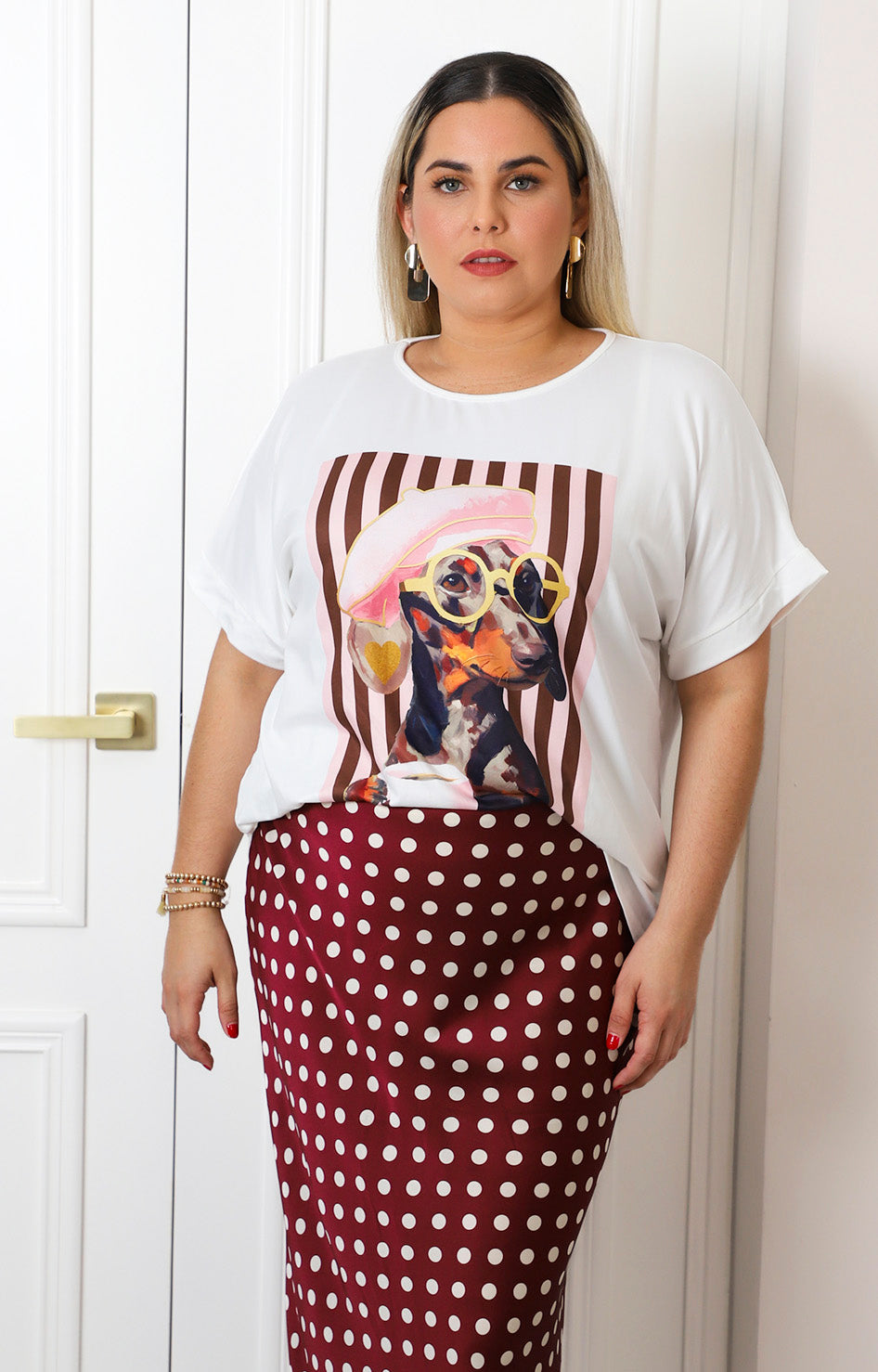 Blusa blanca con estampado de perrito