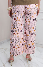 Pantalón rosa con estampado floral