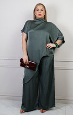 Conjunto verde de blusa asimétrica y pantalón