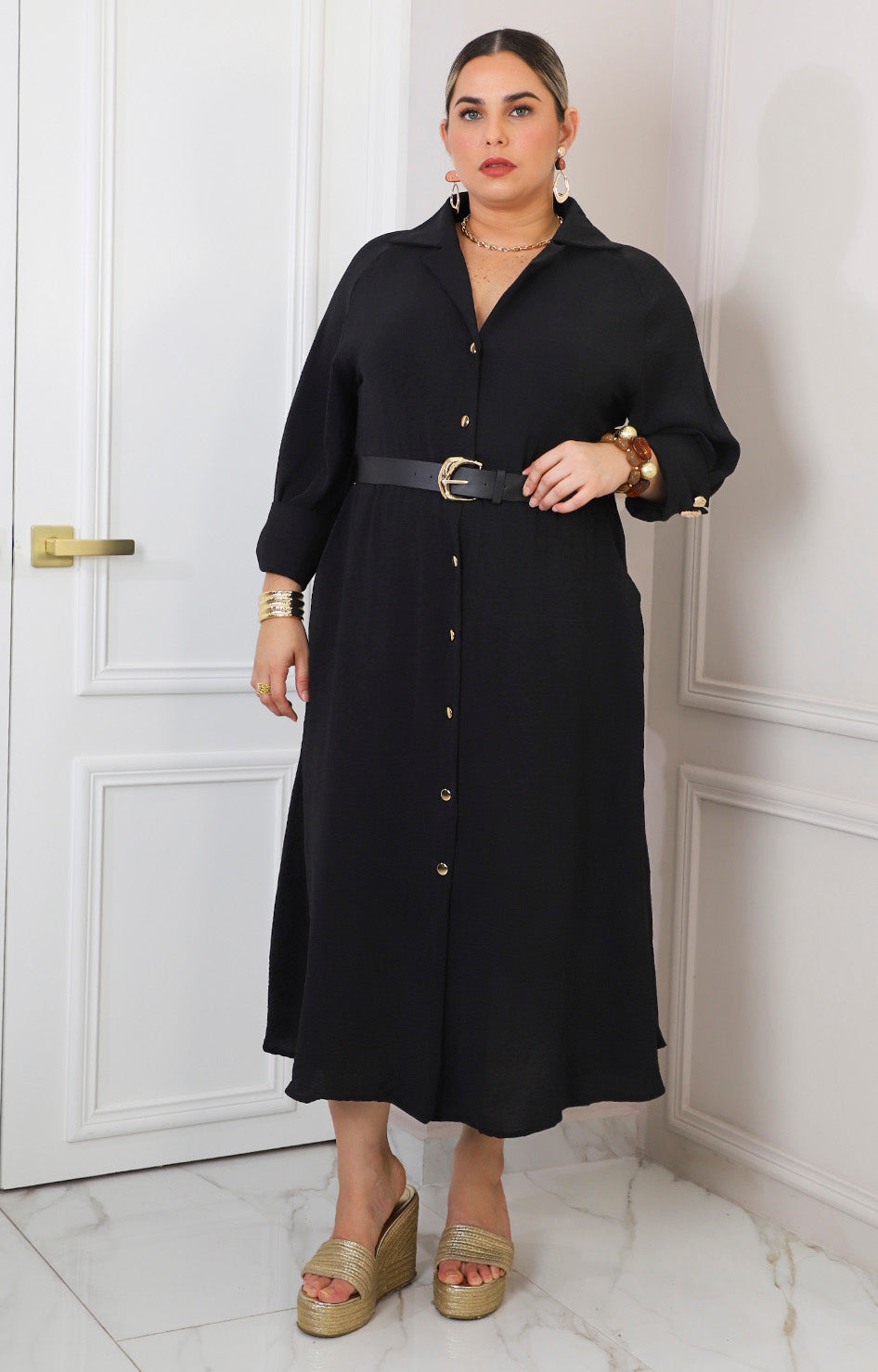 Vestido camisero midi con cinturón