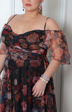 Vestido largo estampado floral con mangas de gasa