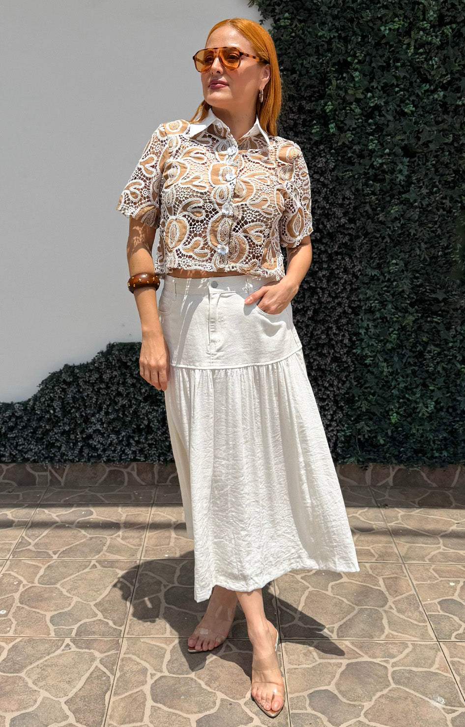 Blusa beige con guipur - BLUSAS REGULAR Boutiquemirel 