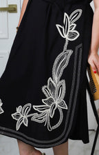 Vestido con bordado floral
