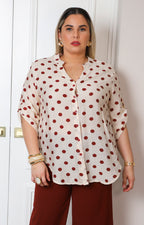 Blusa camisera de manga 3/4 y polka dots