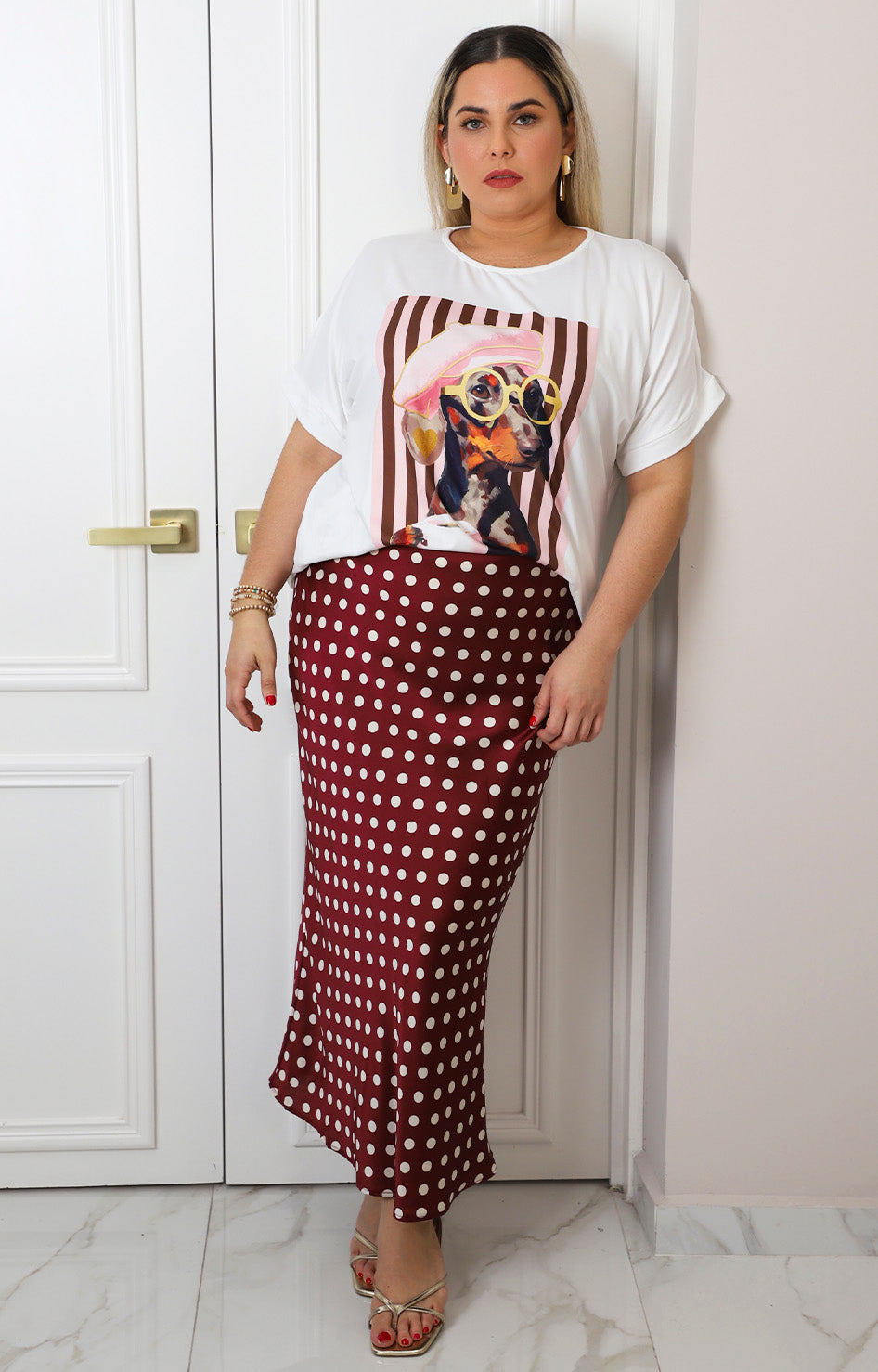 Blusa blanca con estampado de perrito