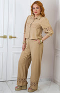 Conjunto kaki con detalle bordado