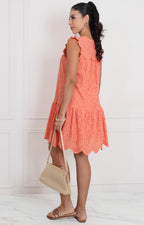 Vestido corto con bordado