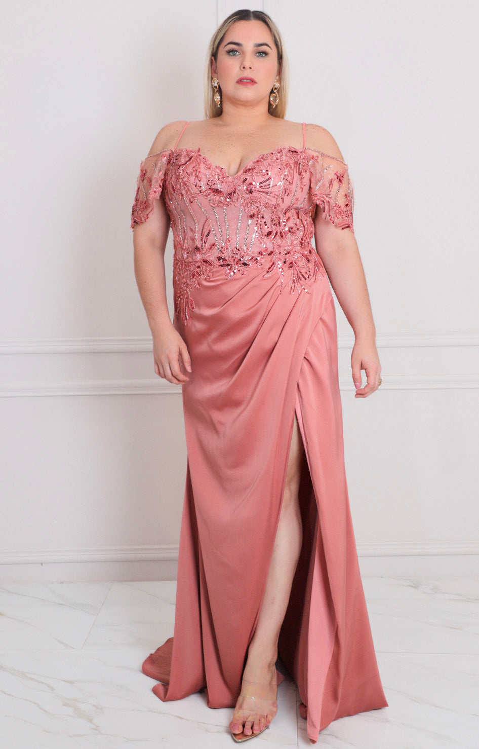 Vestido rosa con aplicaciones - VESTIDO LARGO CURVY Boutiquemirel 