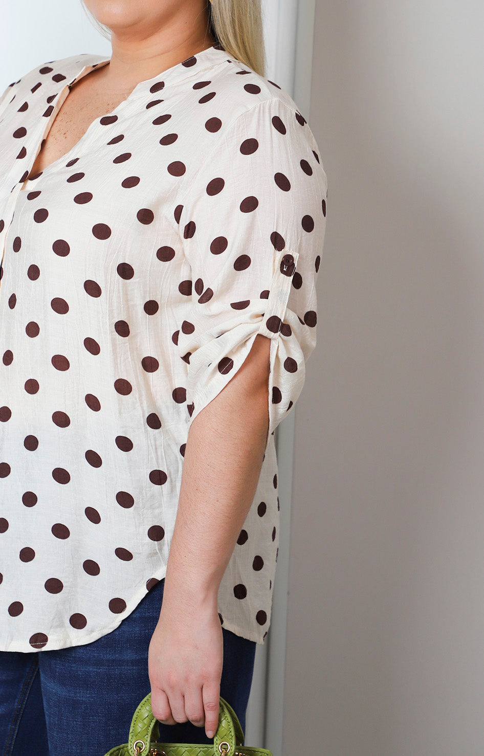 Blusa camisera de manga 3/4 y polka dots