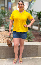 Blusa con encaje floral
