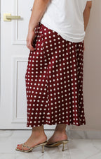 Falda satinada con polka dots
