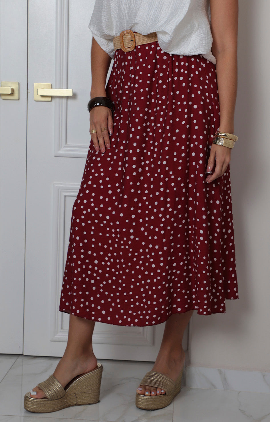 Falda vino con polka dots y cinturón
