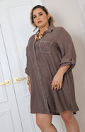 Vestido corto con botones