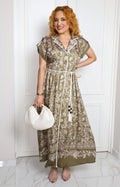 Vestido verde con estampado floral y lazo