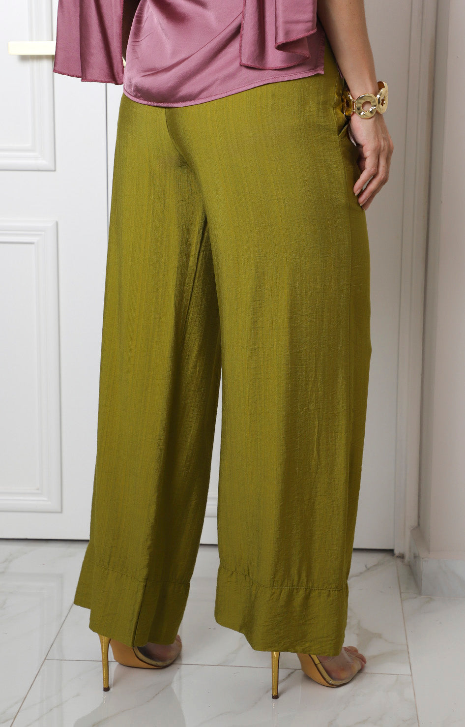 Pantalón verde con pinzas