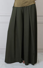 Pantalón amplio de estilo regular de la marca Boutiquemirel, tejido suave y cómodo para uso diario.