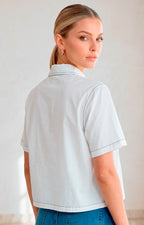 Blusa camisera con bolsillos